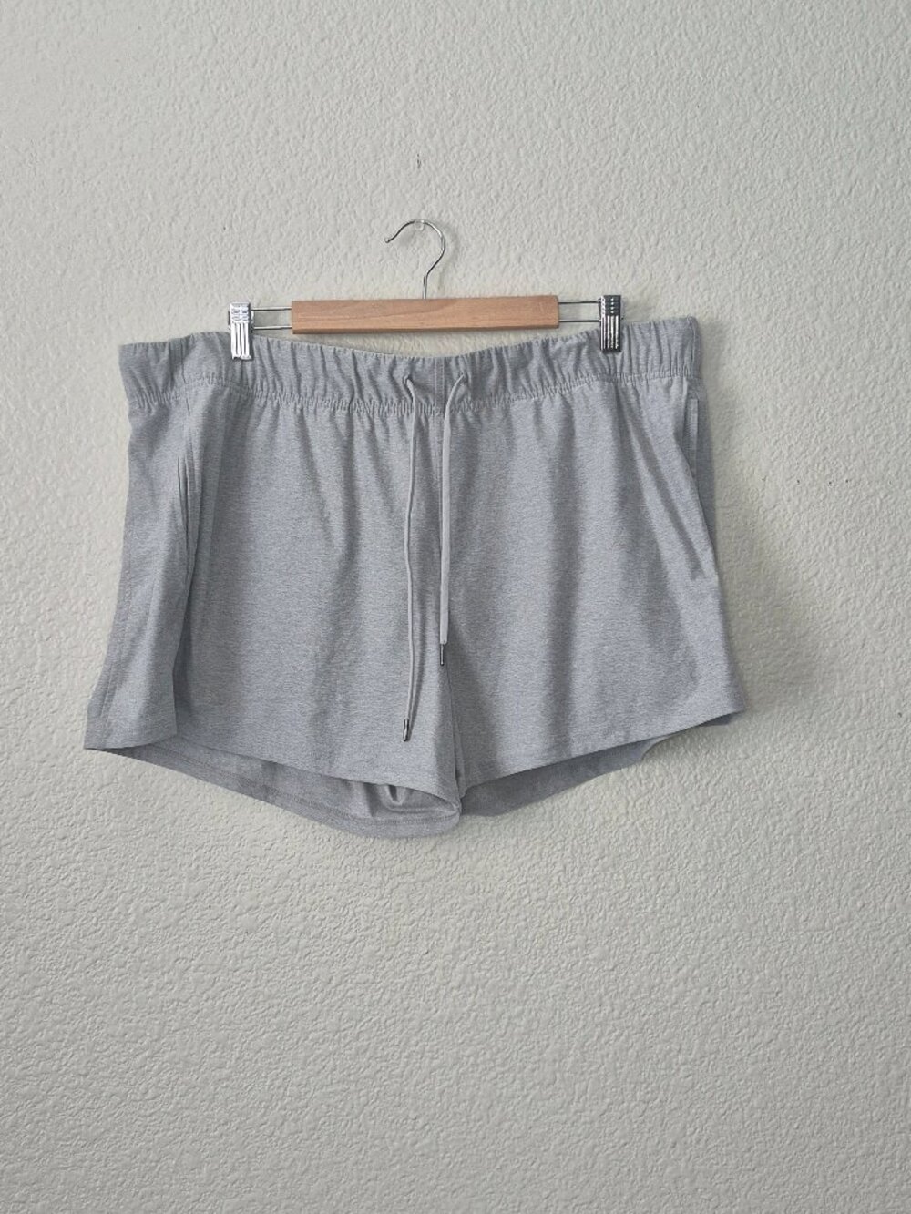 Athletic Works Women's Gray Knit Athletic Shorts 3XL 3.5" Inseam Drawstring
